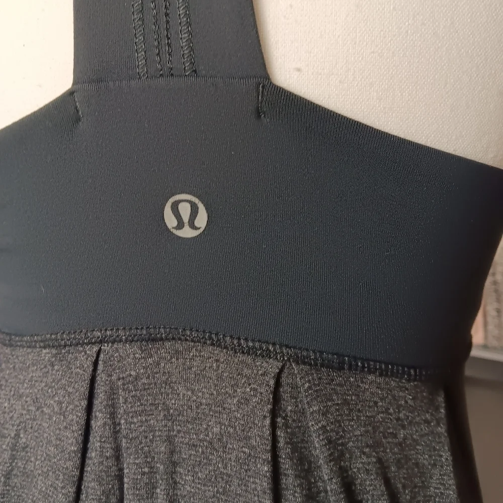 LULULEMON Power Dance tank top sz 4 Coal / Heathered Blurred gray